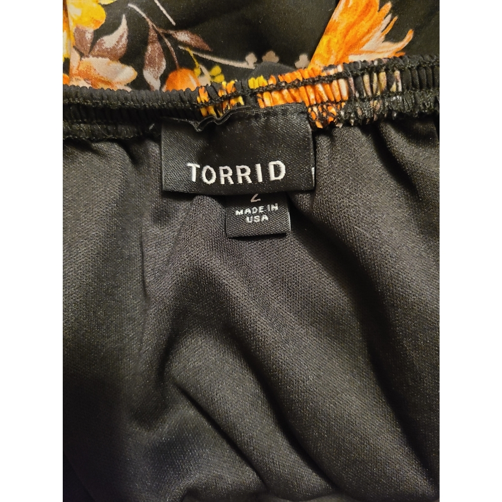 Torrid Top 2x - Picture 3 of 5